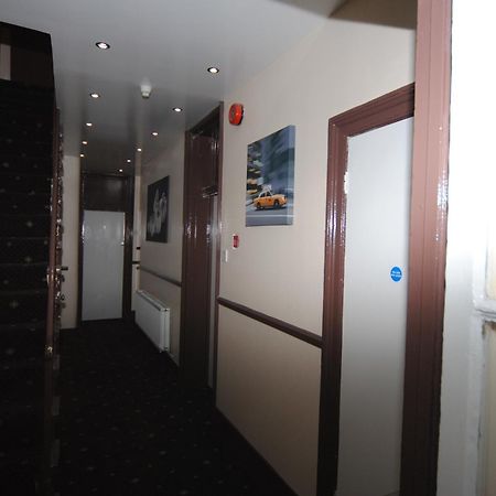 Tony'S House Hotel Лондон Экстерьер фото